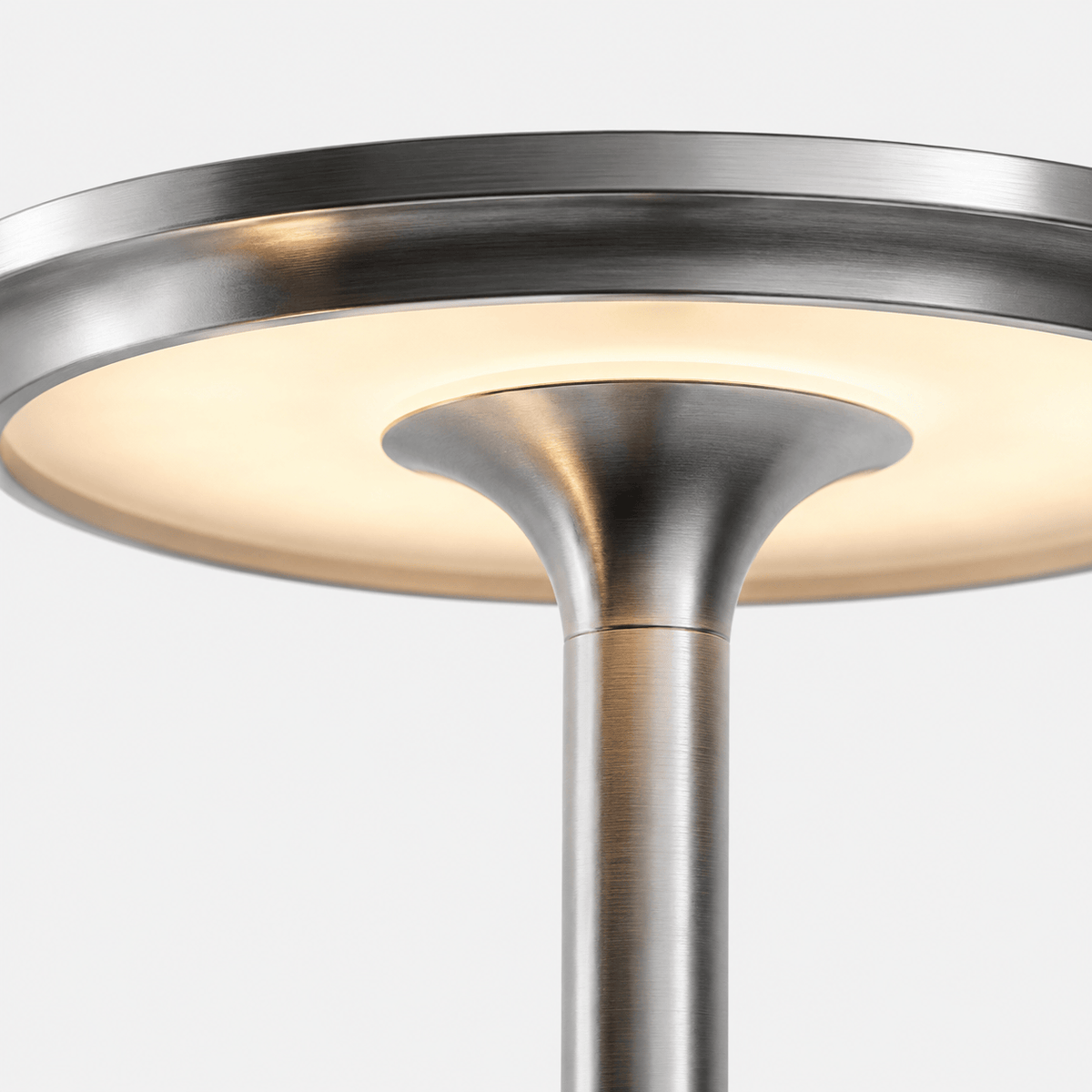 Rise-Light Kabellose LED-Tischleuchte, dimmbar, moderne Metall-Tischleuchte