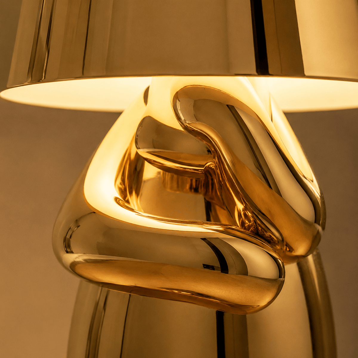 Rise-Light LED Figuren Tischlampe, Kabellos, Touch dimmbar, Modernes Design